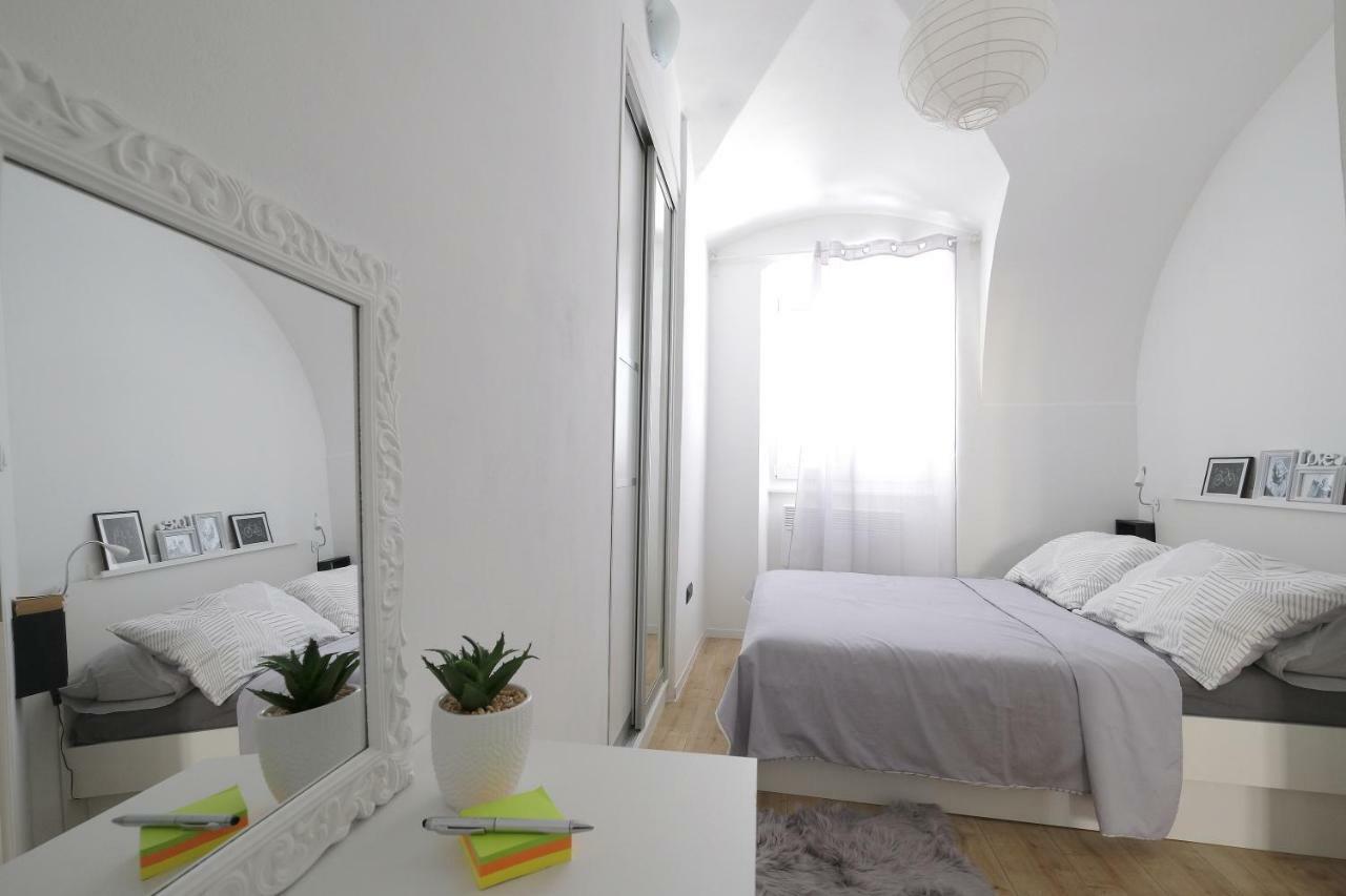 Stone Gate Apartment Загреб Екстериор снимка